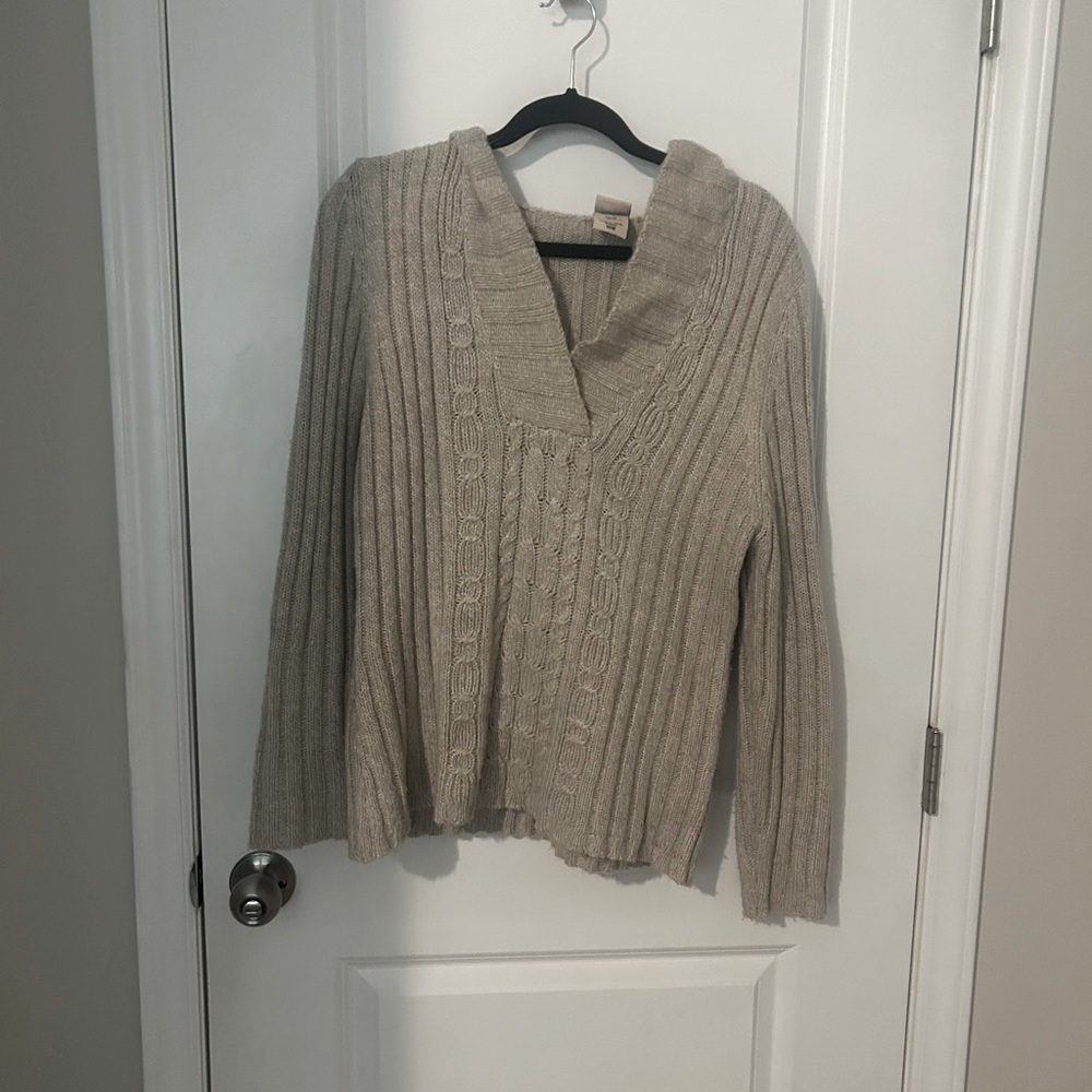 Hooded knitted sweater